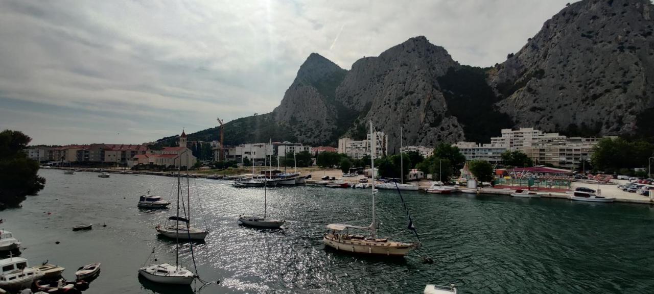 Barakokula Lägenhet Omiš Exteriör bild